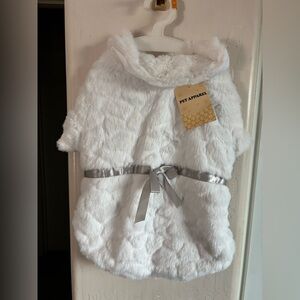 NWT Pet Apparel White Faux Fur Coat with front gray bow, Size M